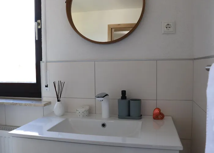 Ferienwohnung Mit Schminktisch 2Og *